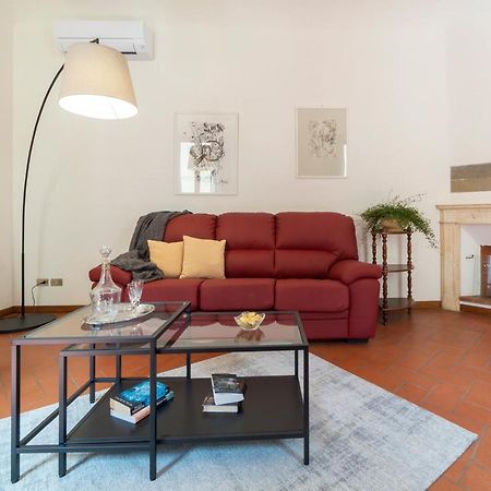 110 Sqm Apartment 6 Sleeps In Santa Croce Florencia Exterior foto