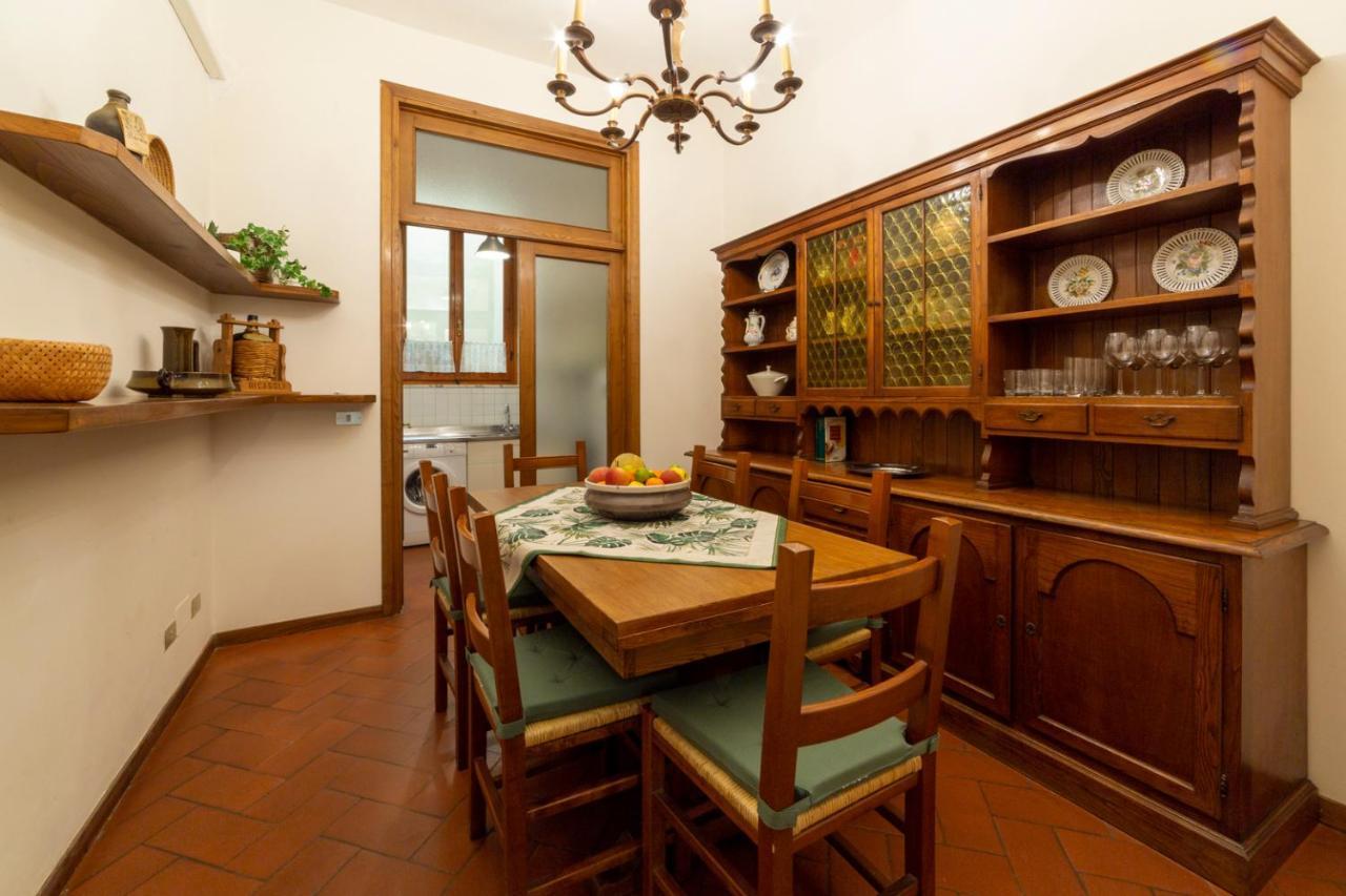 110 Sqm Apartment 6 Sleeps In Santa Croce Florencia Exterior foto