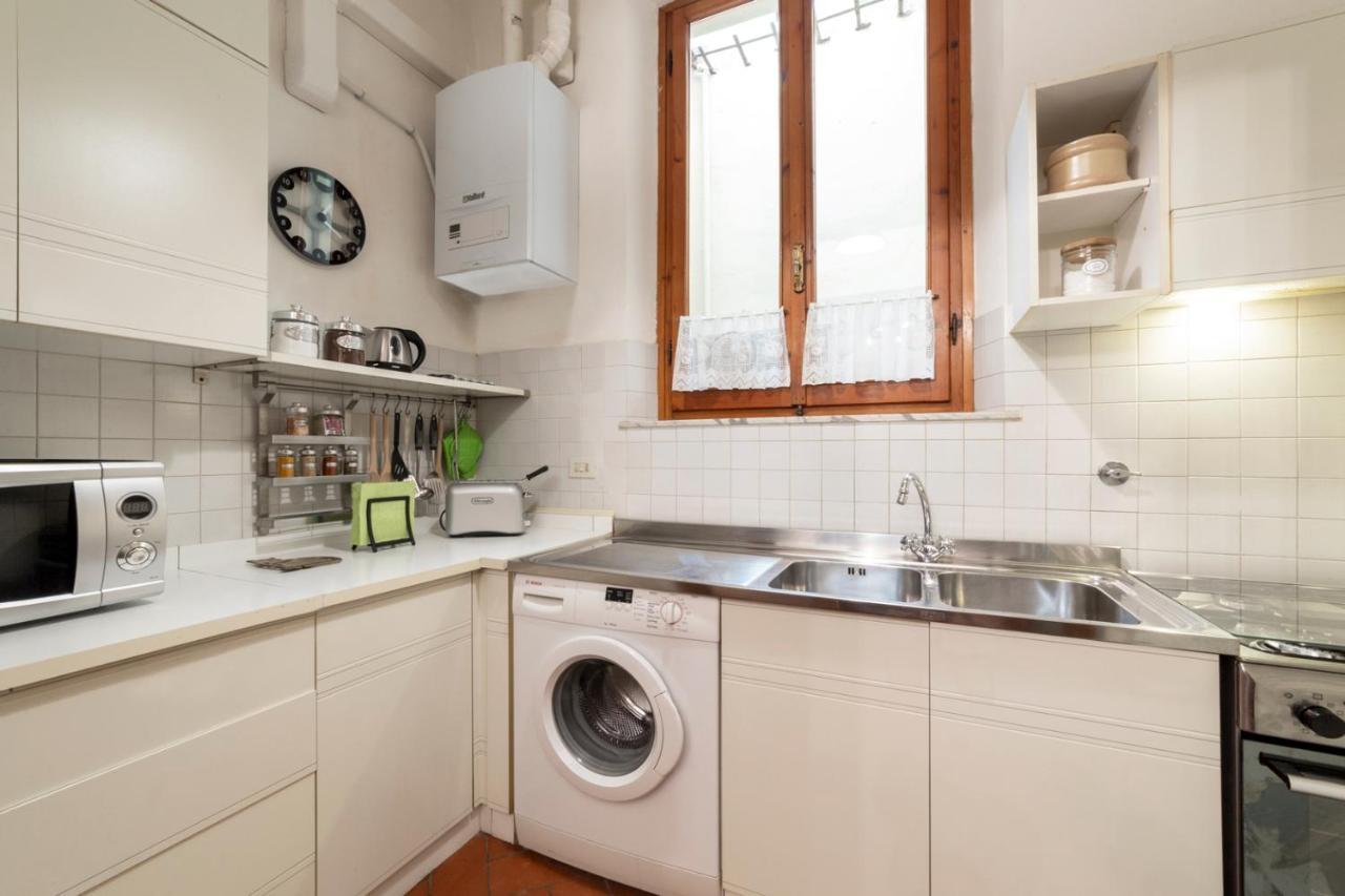 110 Sqm Apartment 6 Sleeps In Santa Croce Florencia Exterior foto