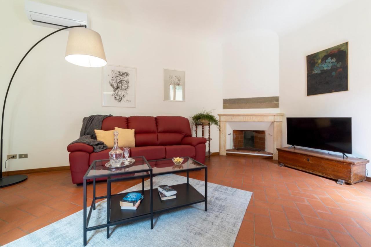 110 Sqm Apartment 6 Sleeps In Santa Croce Florencia Exterior foto